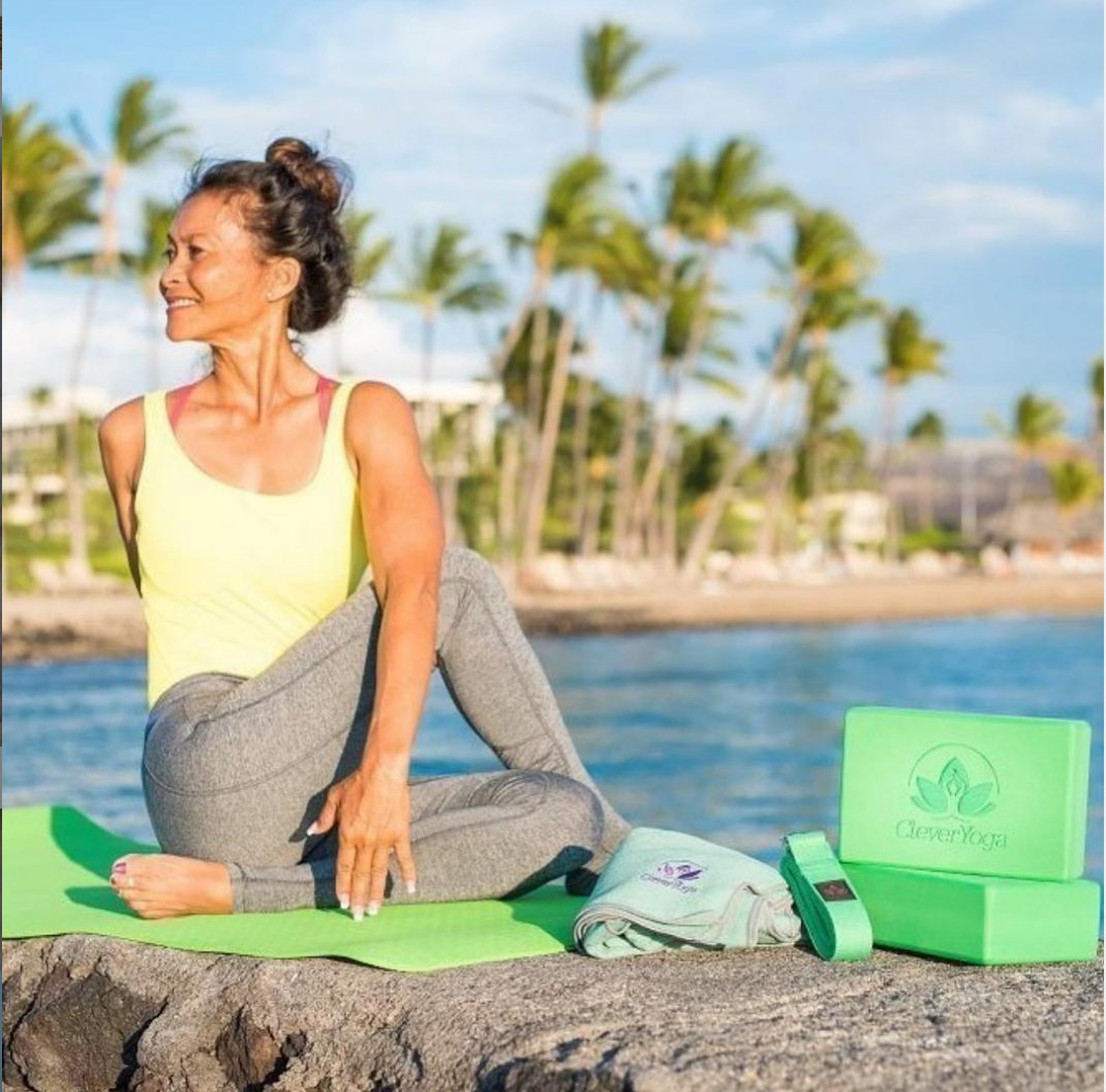 10 Pcs Yoga Starter Kit Include Yoga Mat with Carry Strap, 2 Yoga Blocks,  Yoga Strap, Yoga Pilates Ball, 5 Resistance Bands with Air Pump Yoga Mat  Set